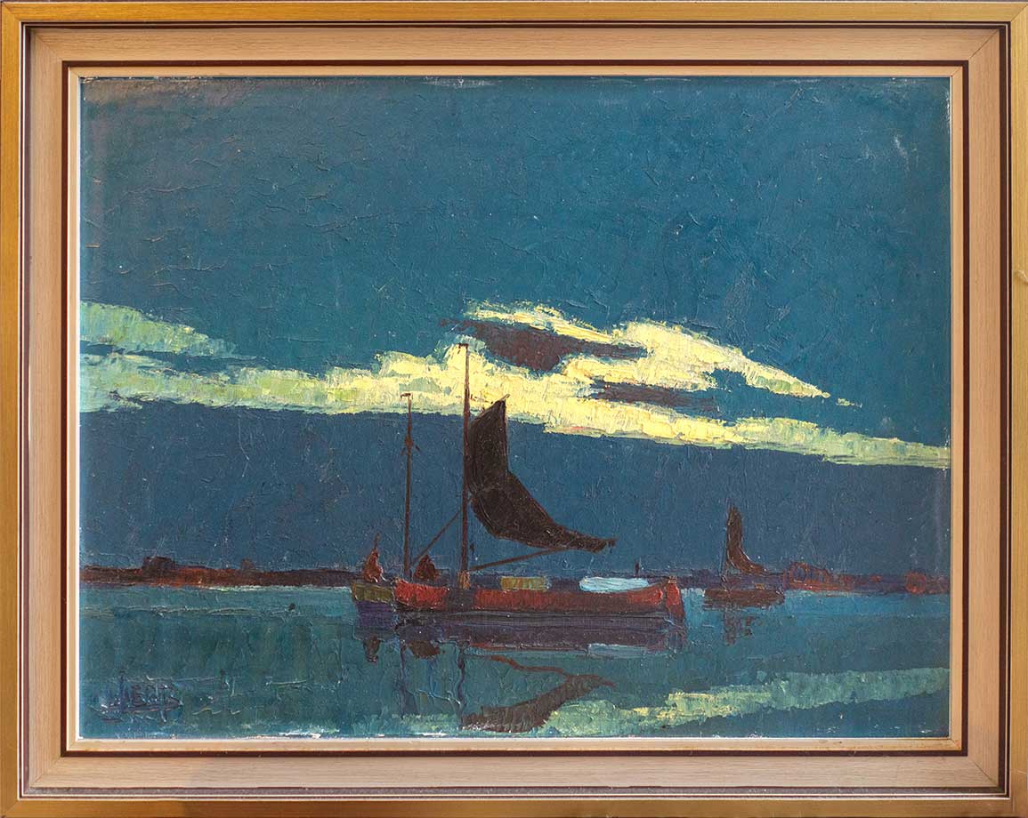 nachtbeeld van boten in de haven met verlichte wolkenpartij